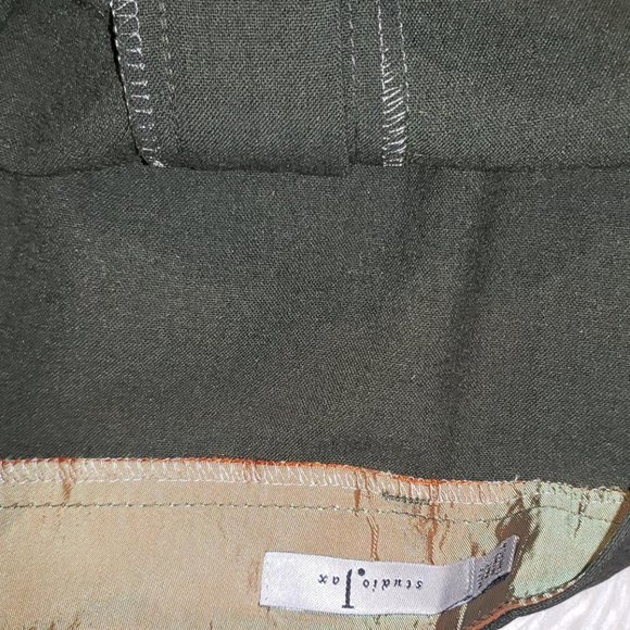 NWT "MADE IN CANADA"  green pocket skirt size 8 medium - Picture 13 of 14